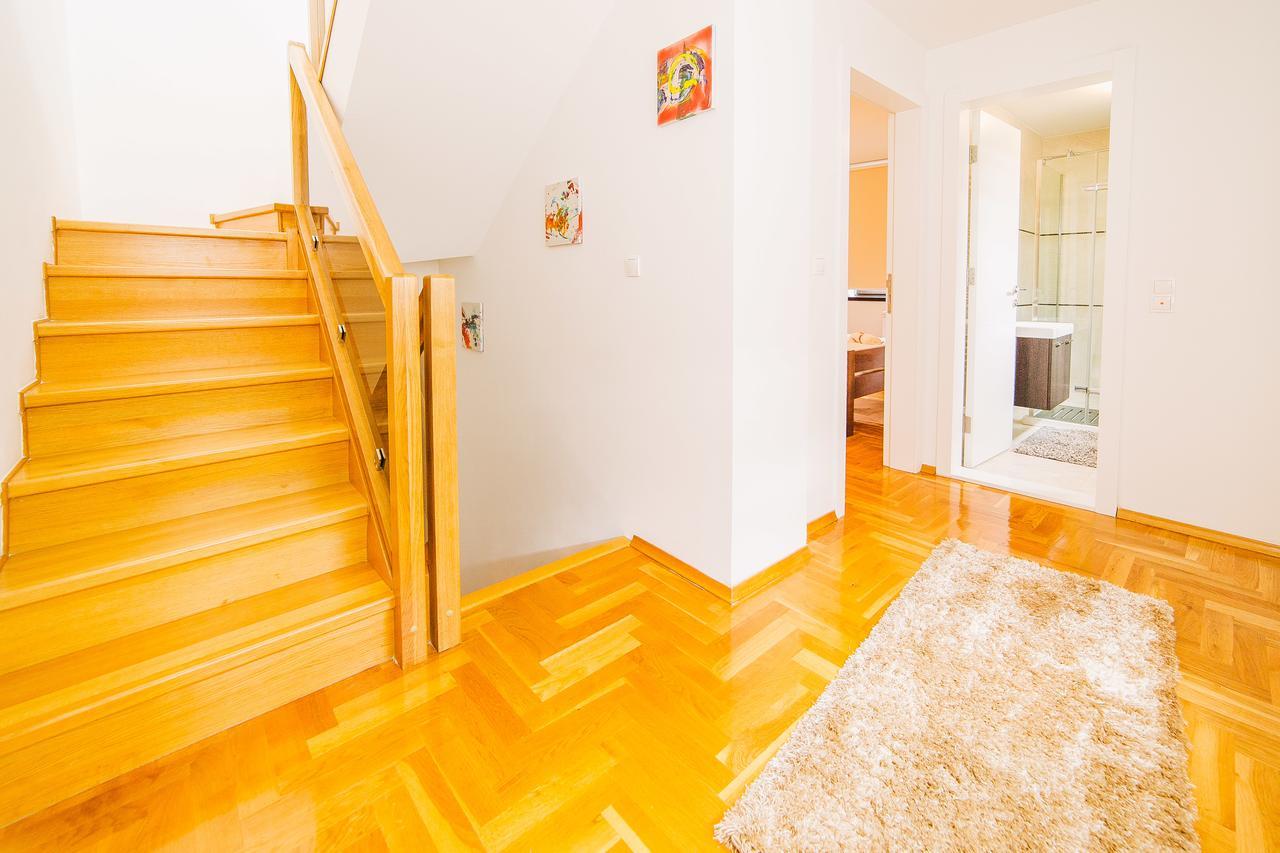 סראייבו Luxury 3 Story House- Best View מראה חיצוני תמונה